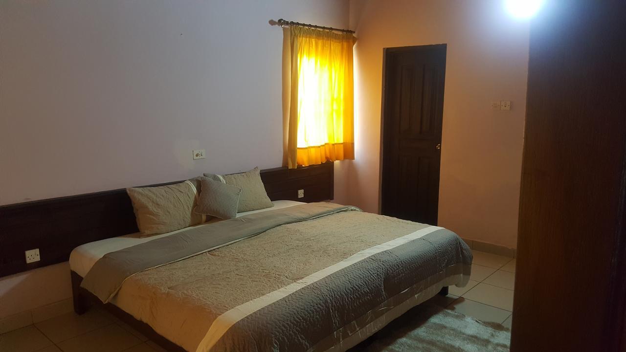 First Choice Hotel Аккра Экстерьер фото